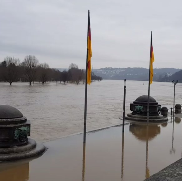 Hochwasser bei Koblenz